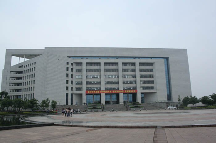 武漢科技學院圖書館（2011年楚天杯）